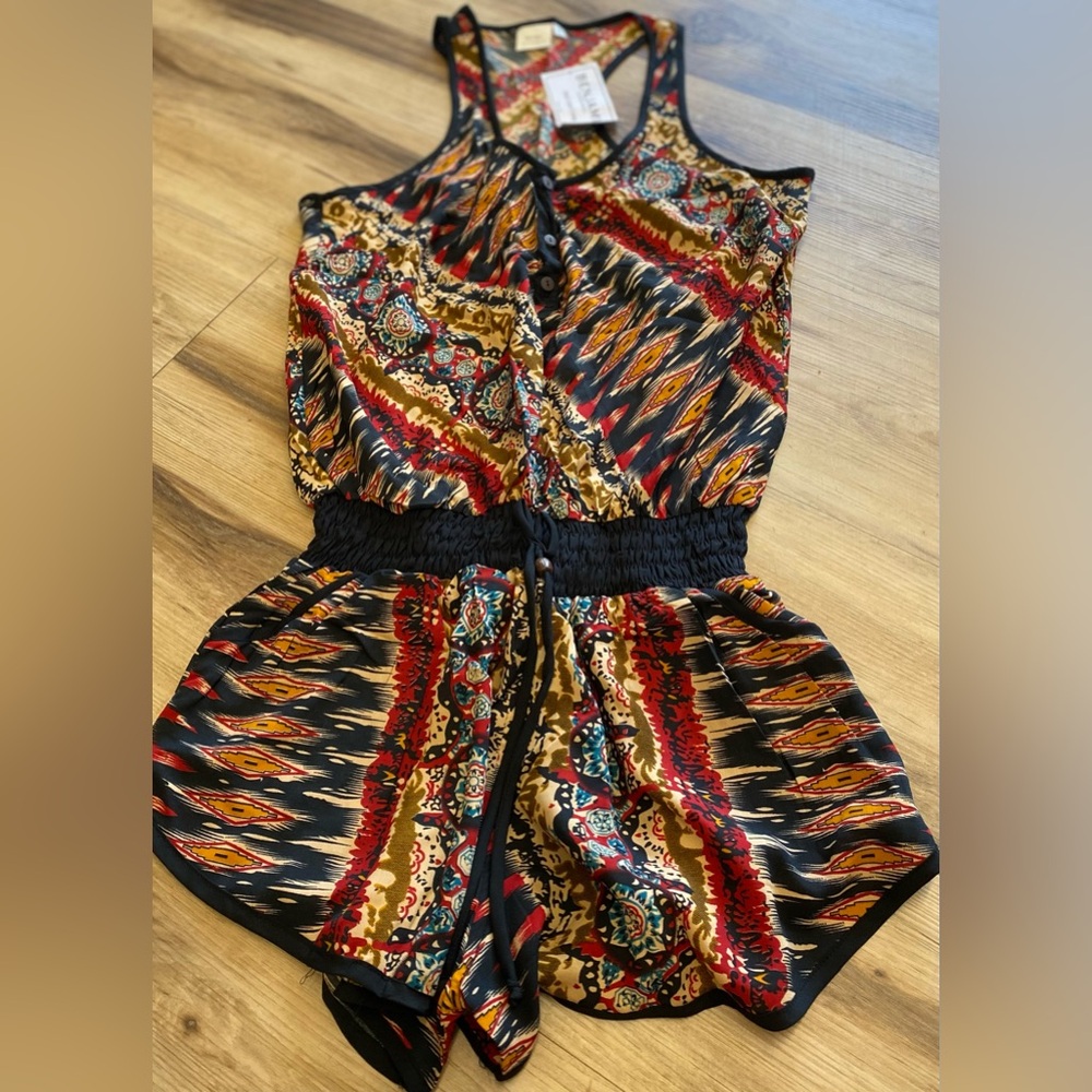 Colorful Sleeveless Patterned shorts romper
